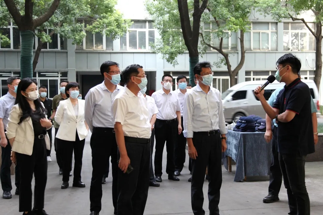 揚州市委副書記、代市長王進健調(diào)研揚力集團疫情防控工作